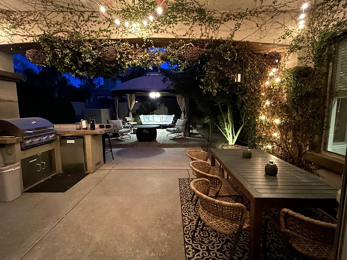 STUNNING 6 bd+ Luxury Villa Private Pool Golf Lake image 32