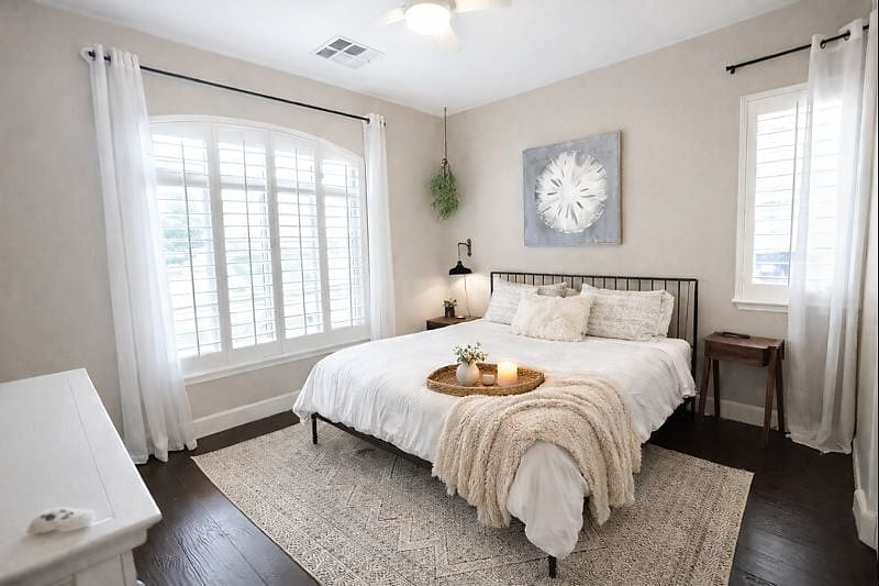 STUNNING 6 bd+ Luxury Villa Private Pool Golf Lake image 28