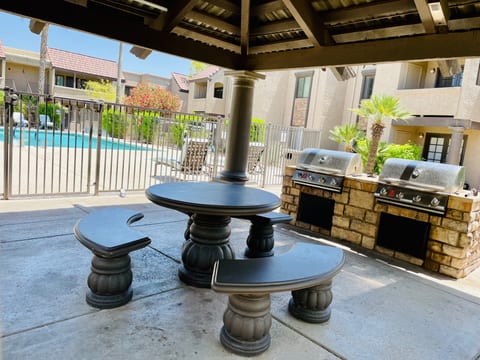 Private Patio Palms Pools Jacuzzi Ground Floor