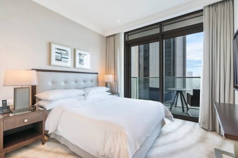 OFFER! 2 BR - Burj Khalifa and Fountain View