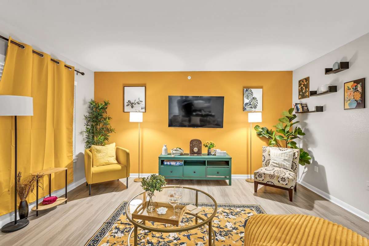 Casa Marigold: ATX | Near Austin Downtown/Airport