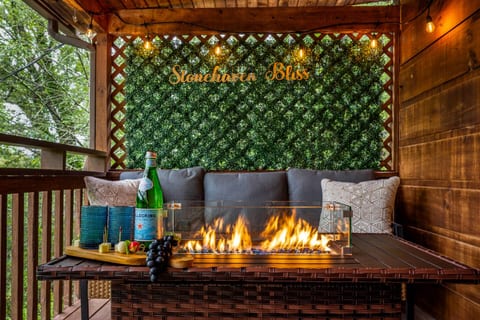 Welcome to Stonehaven Bliss! From classic arcade games to fire pit nights, it’s the kind of stay that brings everyone together.