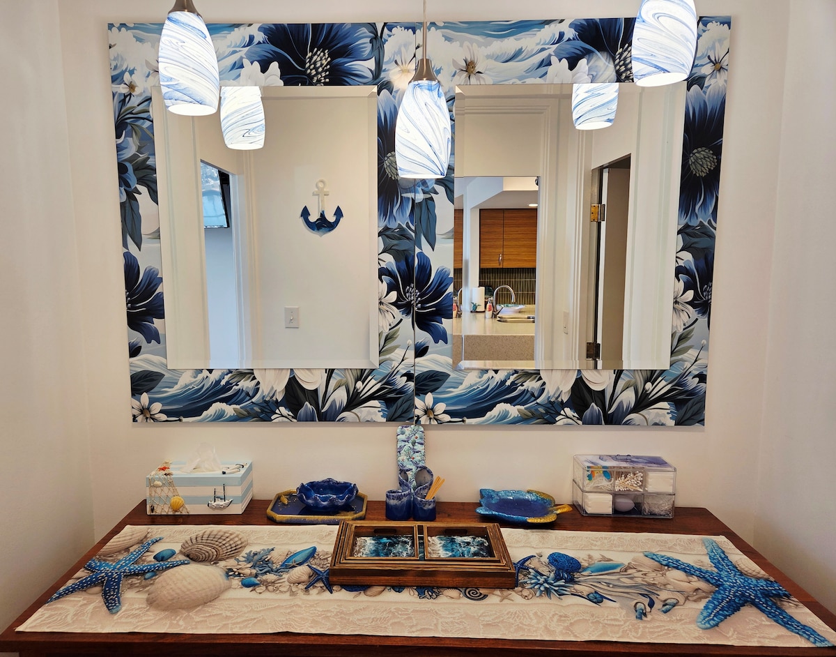 Ocean & Marina View Suite