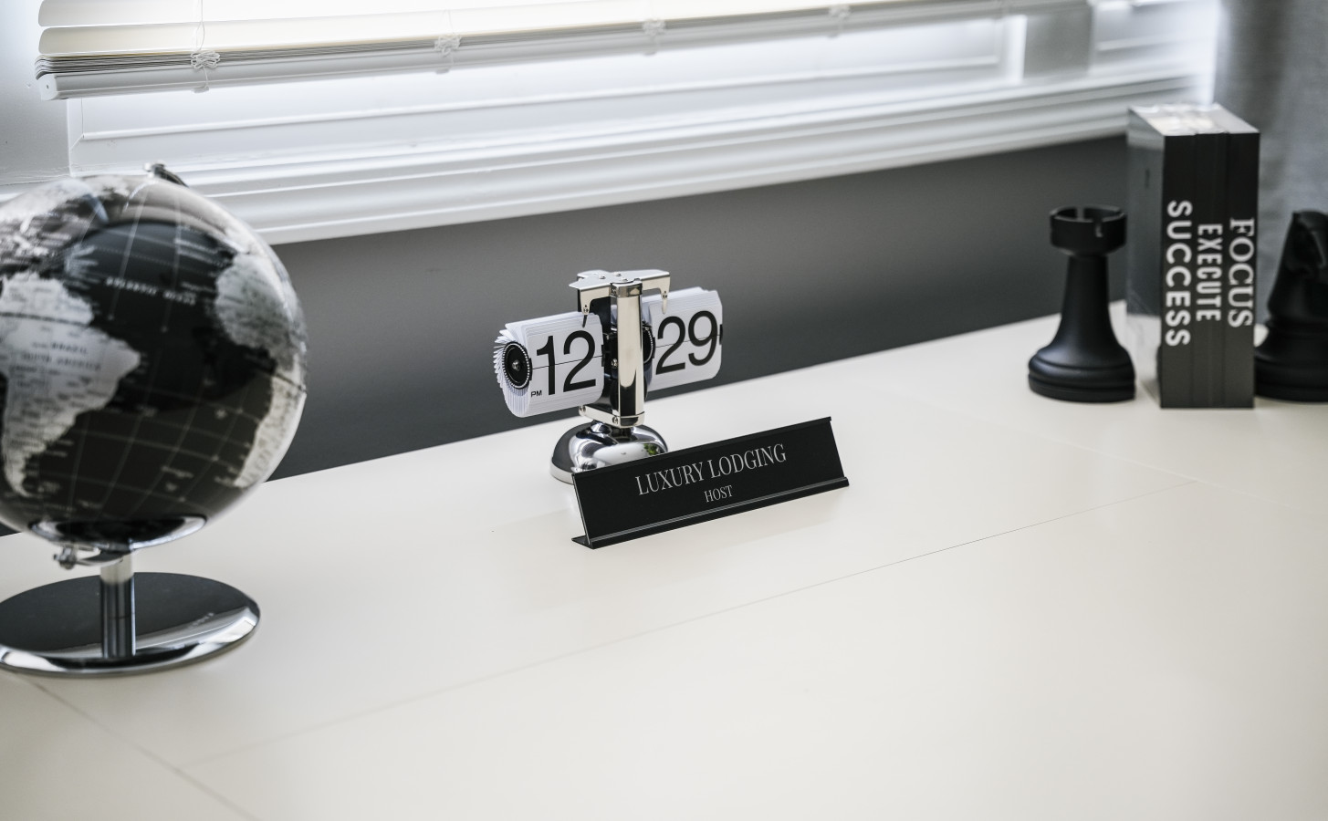 2br-w-workspace-+-coffee-bar-*-near-transit/