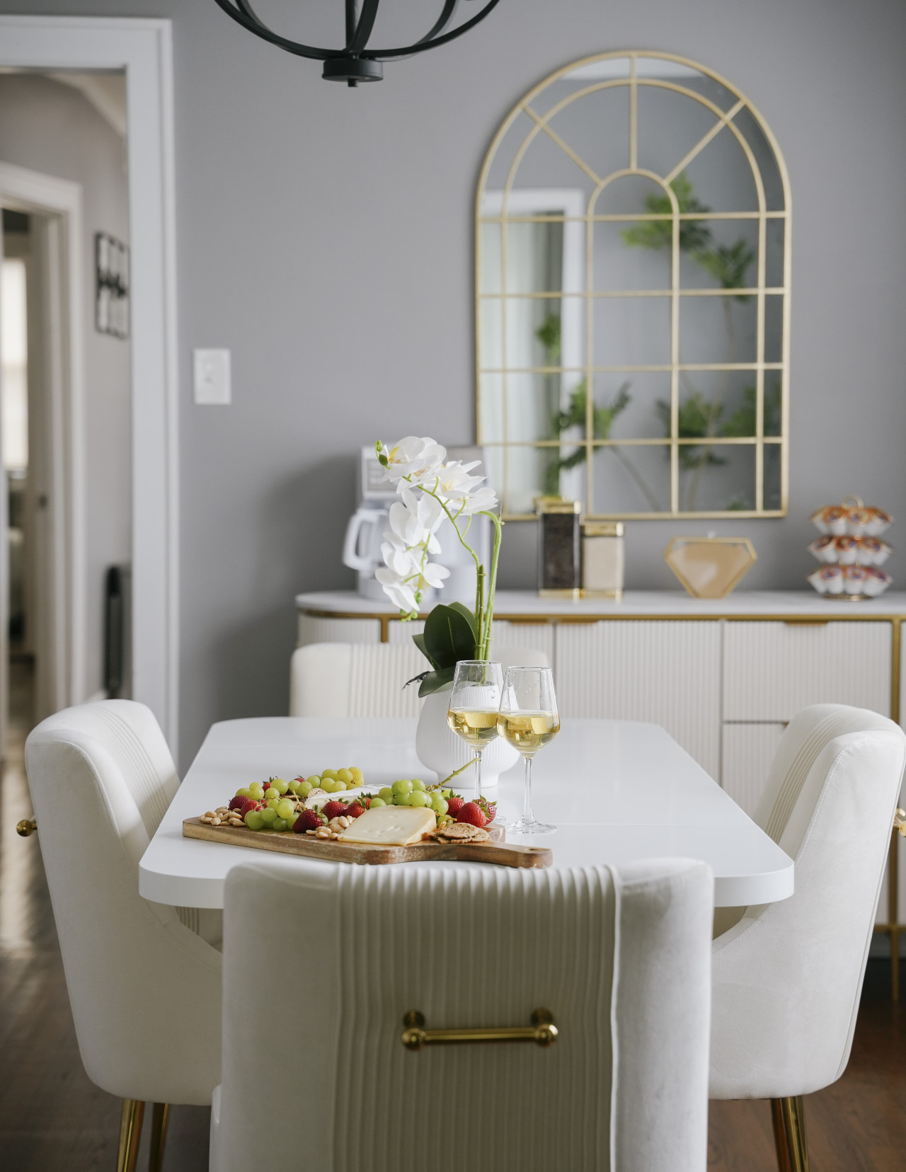 2BR, Sleeps7 • Coffee Station, Backyard w/ Grill