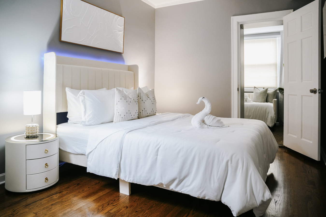 2BR, Sleeps7 • Coffee Station, Backyard w/ Grill
