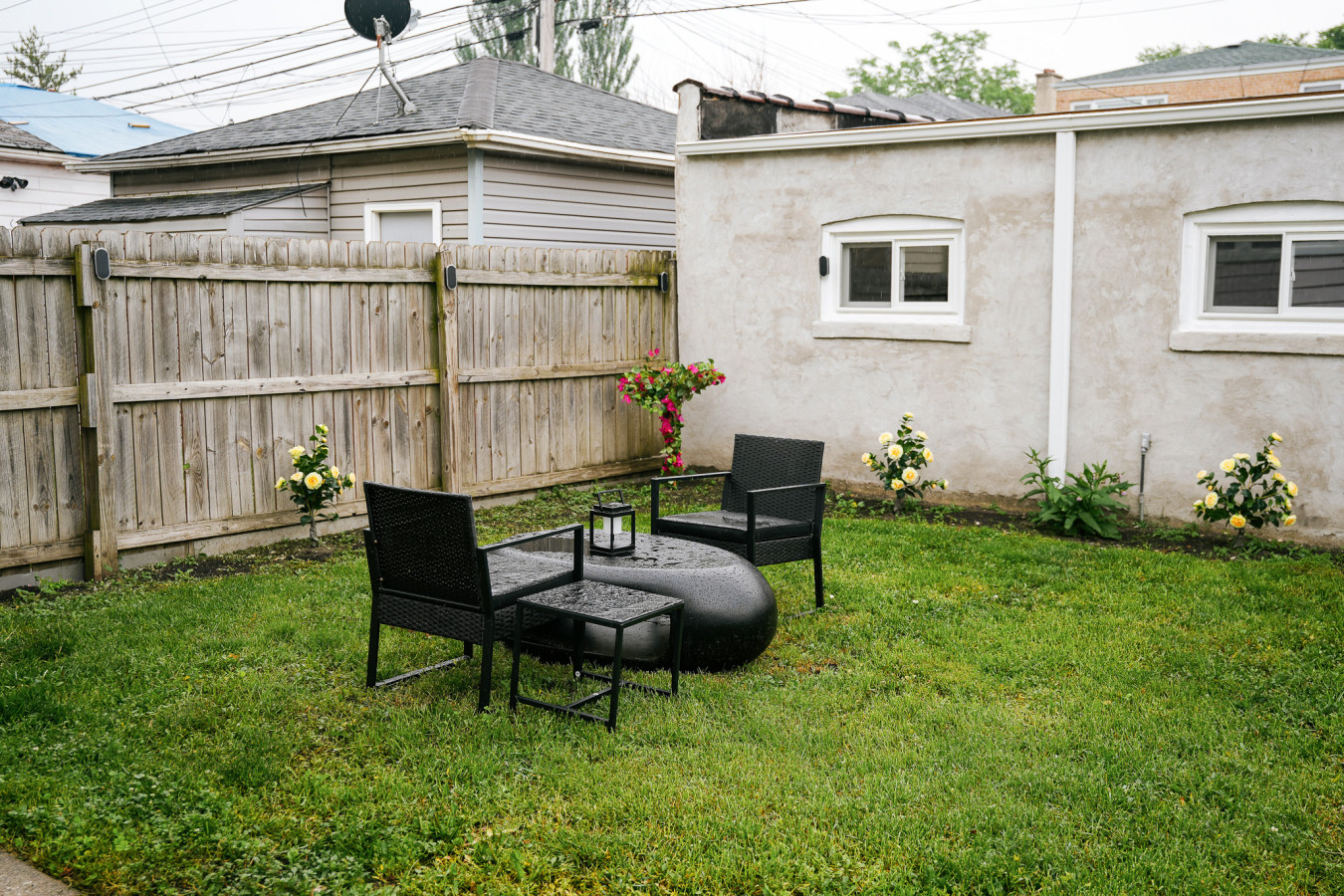 2BR Traveler's Favorite, Modern and Clean