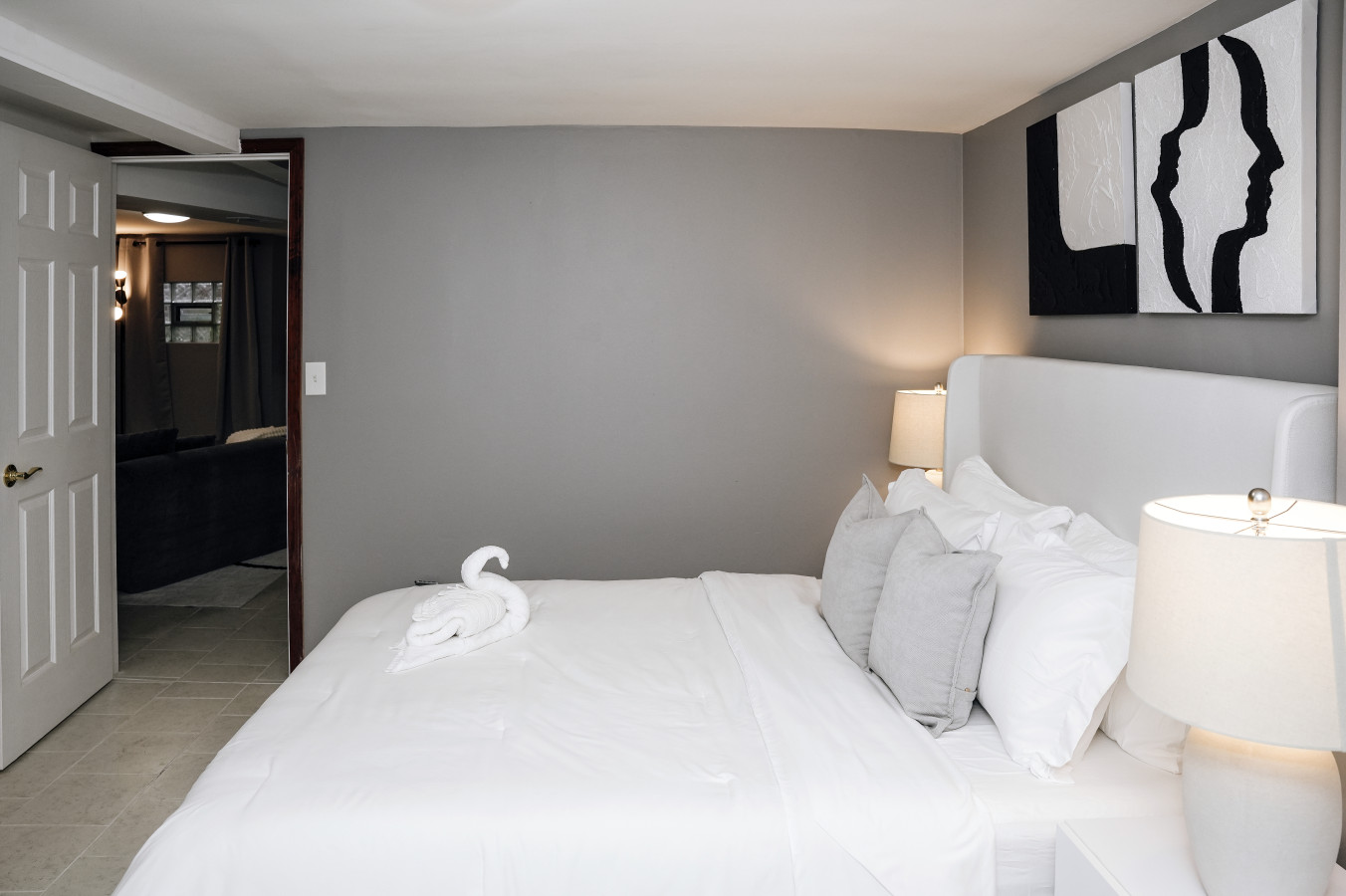 2BR Traveler's Favorite, Modern and Clean