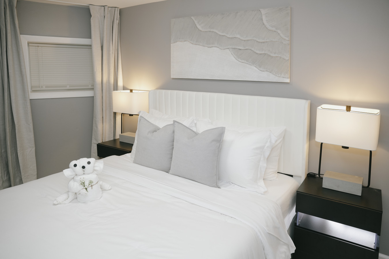 2BR Traveler's Favorite, Modern and Clean