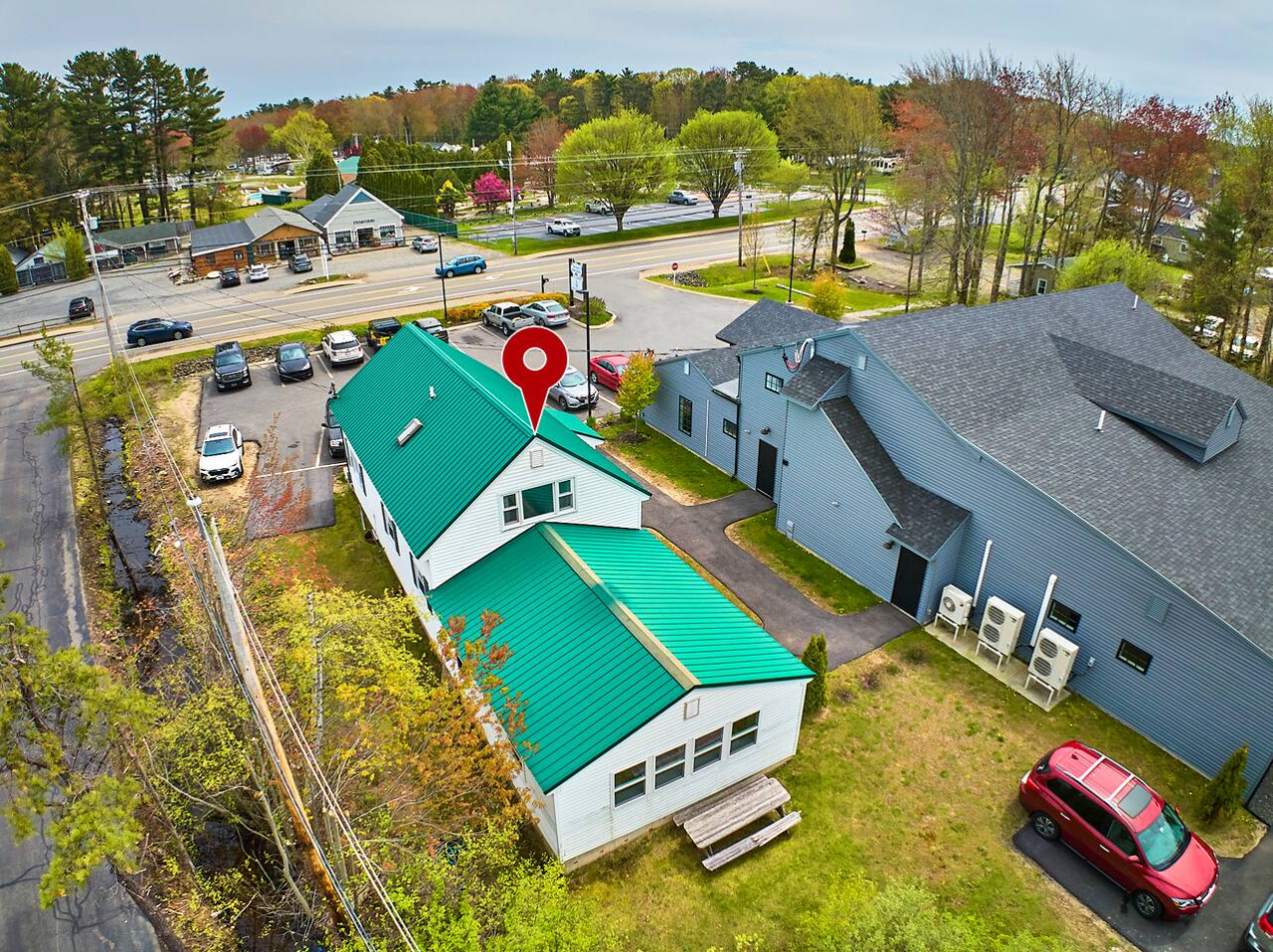 Spacious 3BR Cape w/ Deck on 1.1 Acres – Wells