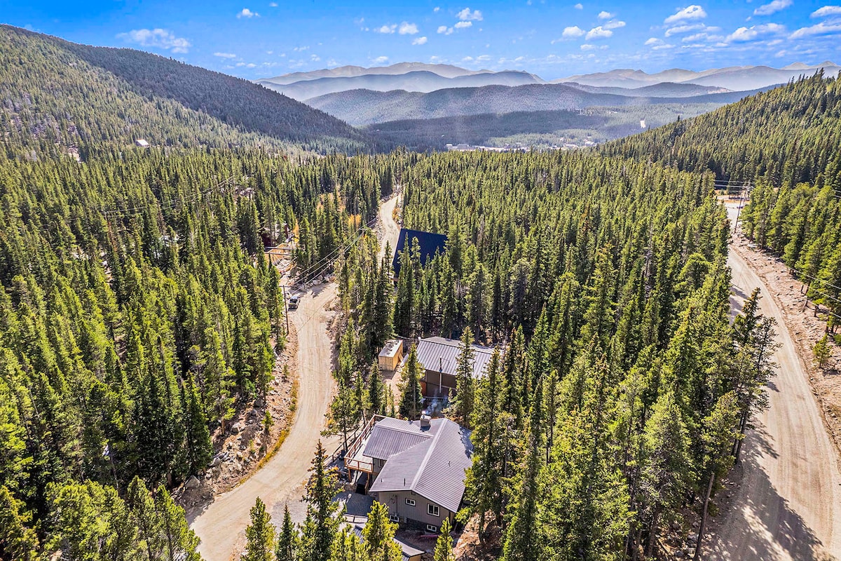 glacier-escape-walk-to-trails-lakes-open-air/