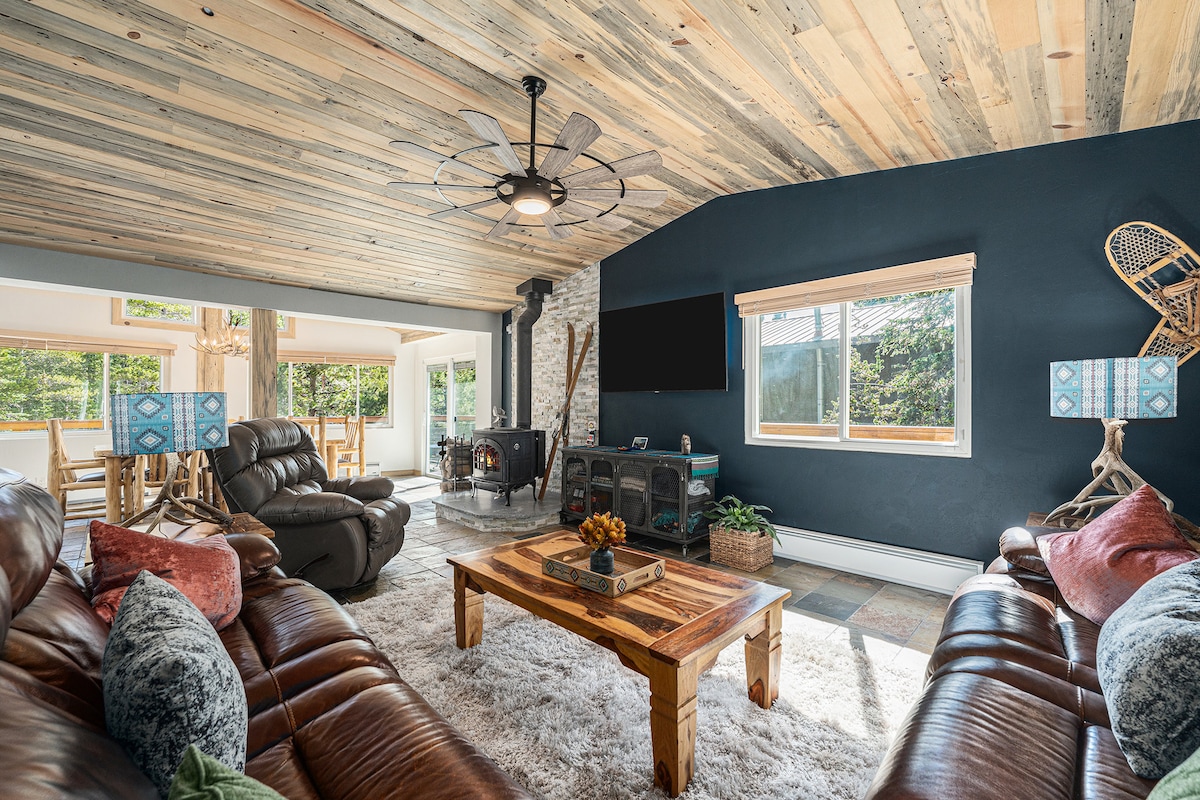 glacier-escape-walk-to-trails-lakes-open-air/