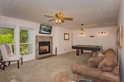 Mtn Views & City Lights: Secluded Chalet Near Ober