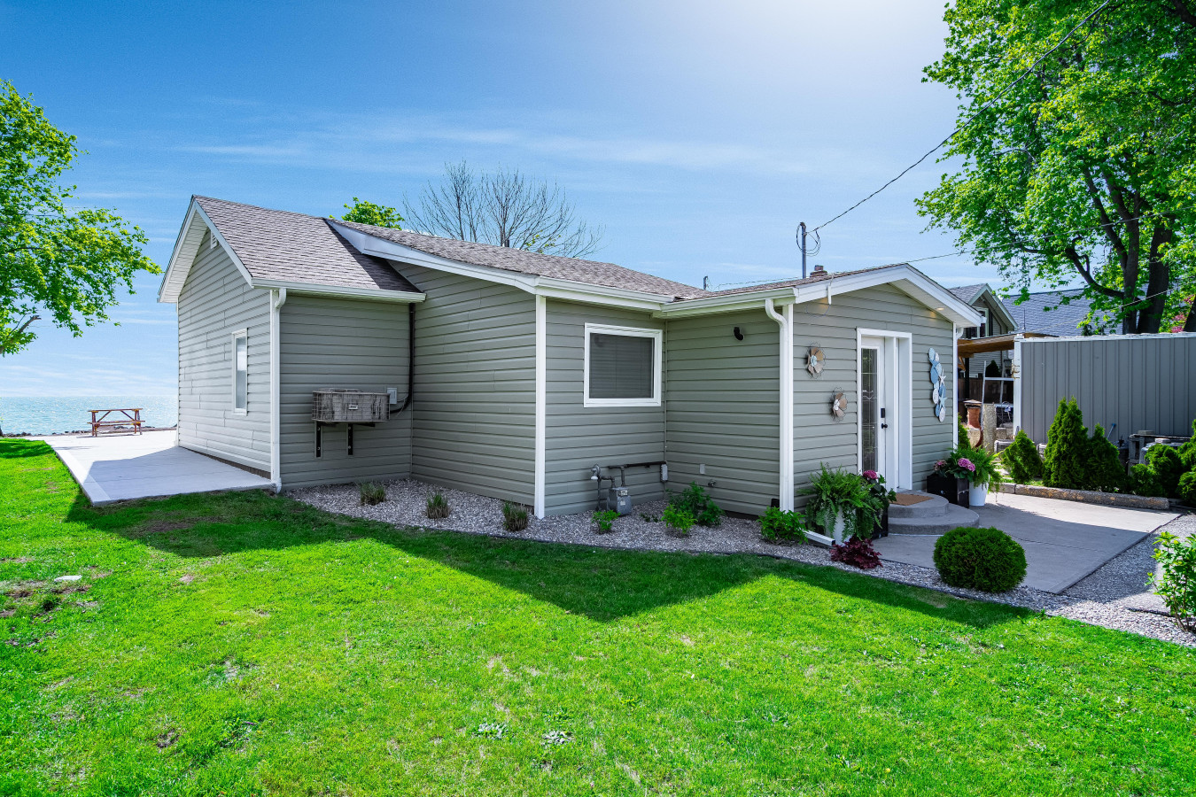 Better Than Ever Lakehouse! - Leamington Better Than Ever Lakehouse! - Leamington