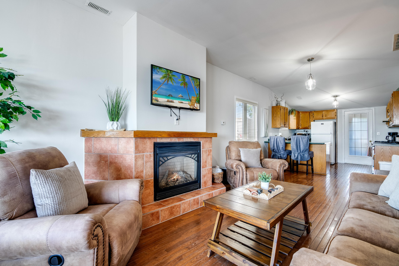 Better Than Ever Lakehouse! - Leamington Better Than Ever Lakehouse! - Leamington