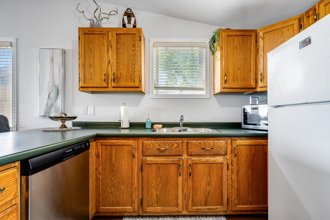 Better Than Ever Lakehouse! - Leamington Better Than Ever Lakehouse! - Leamington