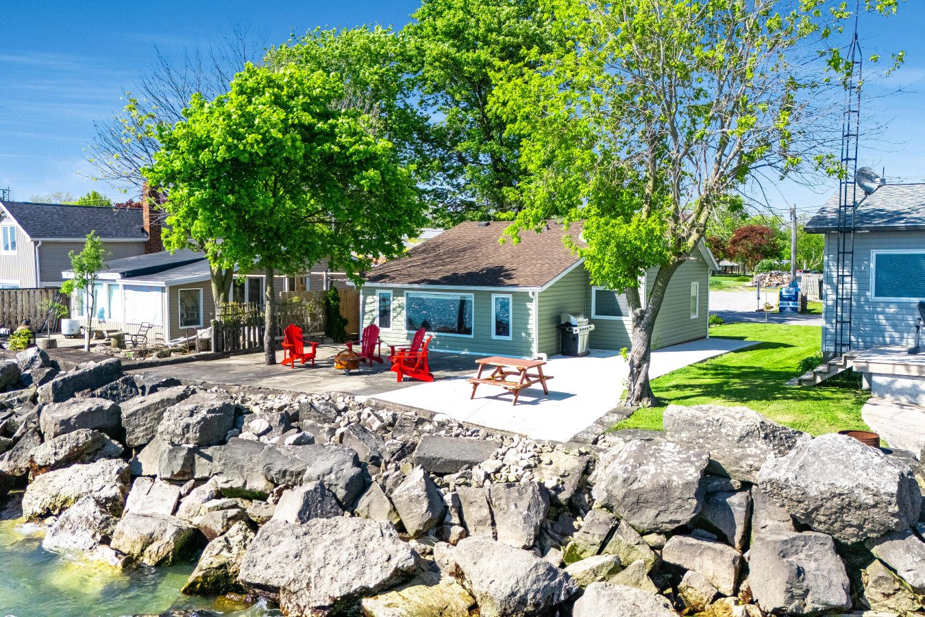 Better Than Ever Lakehouse! - Leamington Better Than Ever Lakehouse! - Leamington