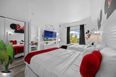 2 Queen Beds | Theme Park Free Shuttle Included
