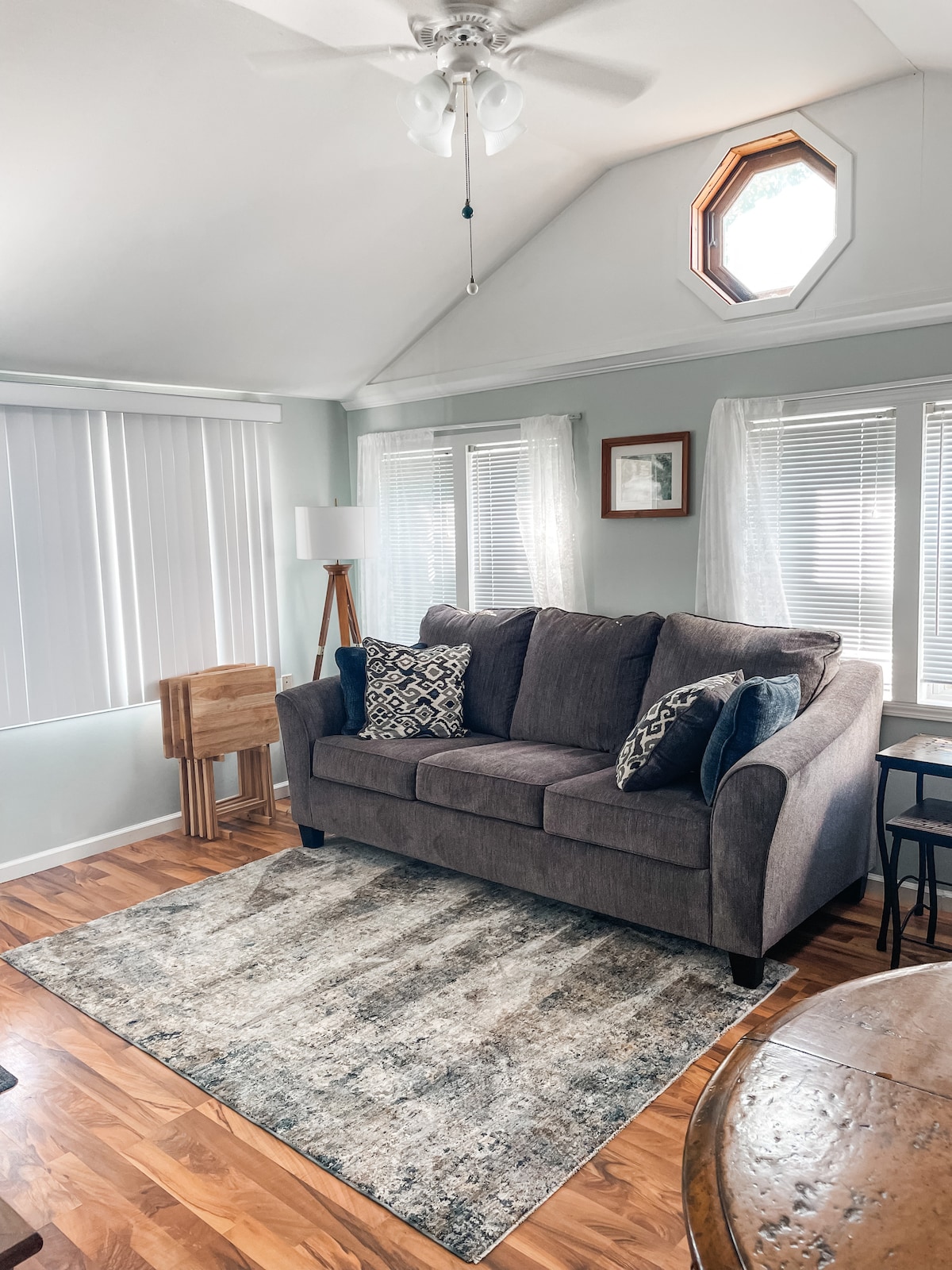 lakside-cottage-3-near-houghton/