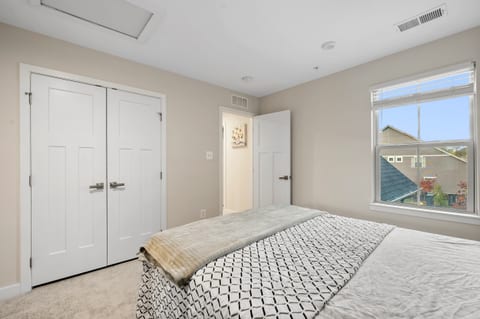Modern Suite with Private Bath