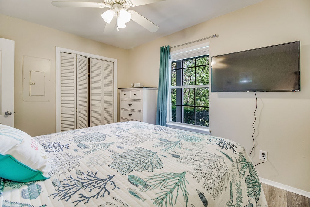 LOVELY 2 BR RETREAT IN THE HEART OF PENSACOLA!! - Pensacola