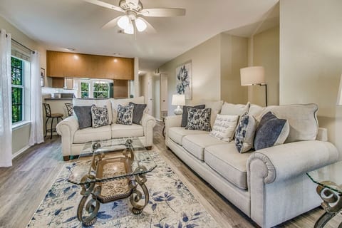LOVELY 2 BR RETREAT IN THE HEART OF PENSACOLA!!
