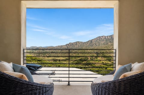 Cloud-Break Ridge Malibu Beach House