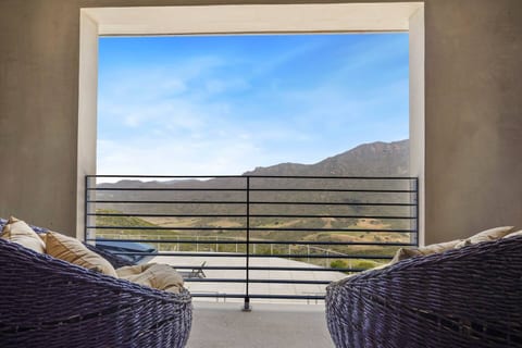 Cloud-Break Ridge Malibu Beach House