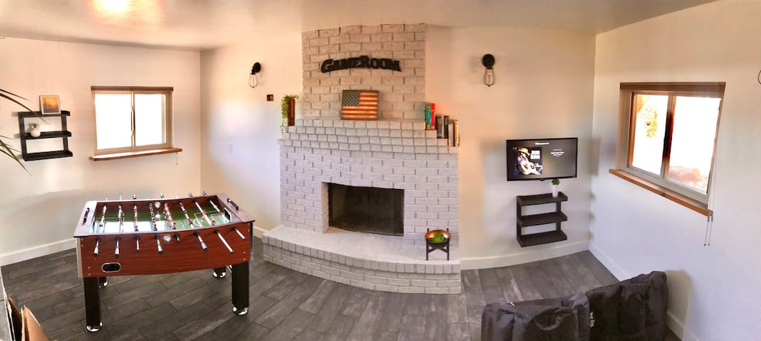 SUNSET POINTE STUNNING 3 BEDROOM POOL HOME! - Lake Havasu City