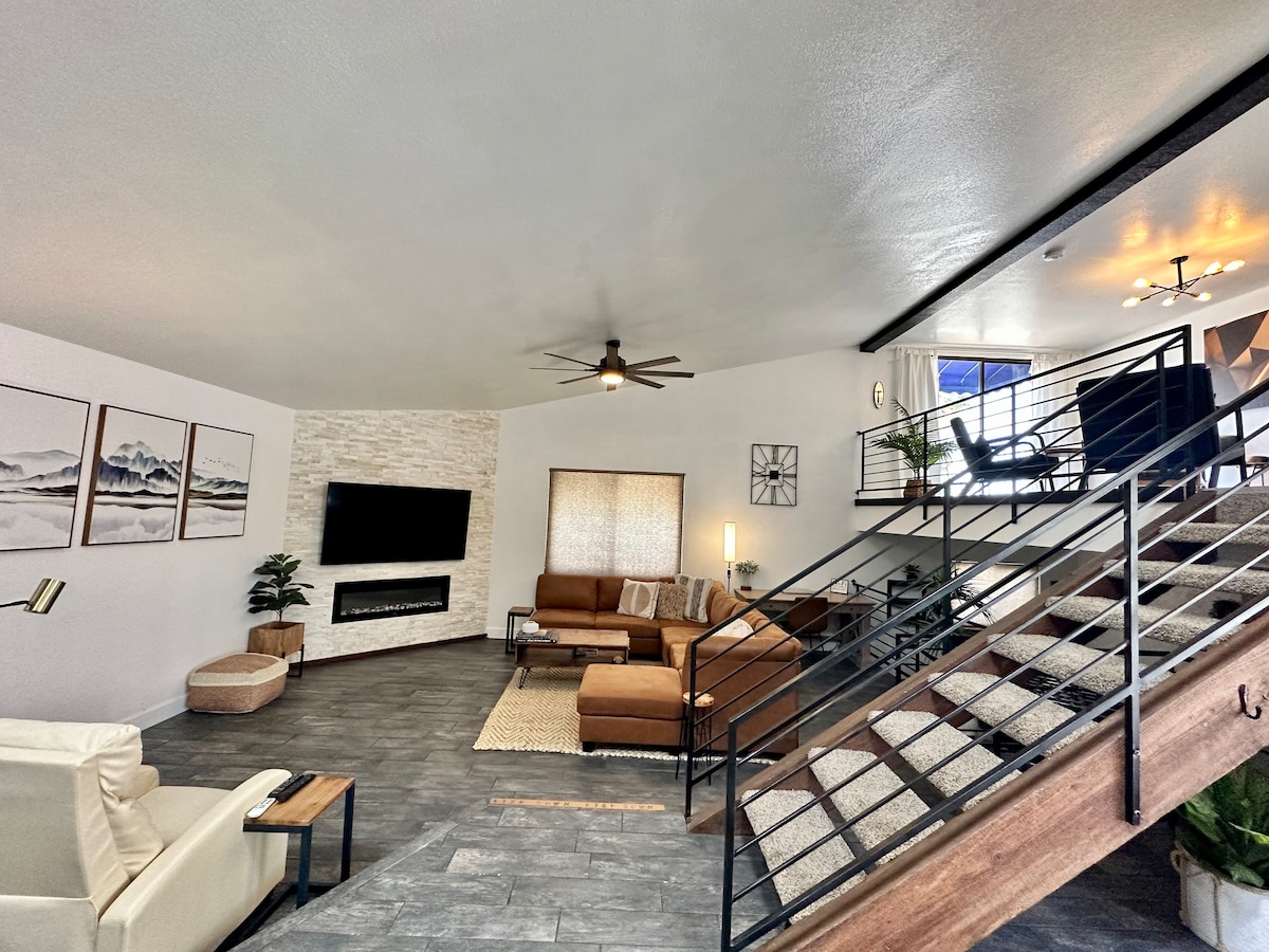 SUNSET POINTE STUNNING 3 BEDROOM POOL HOME! - Lake Havasu City