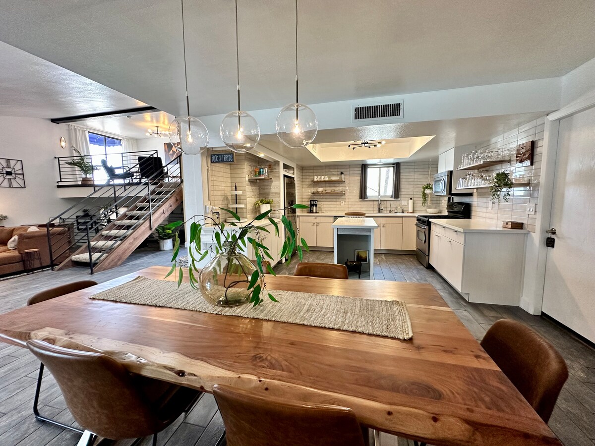 SUNSET POINTE STUNNING 3 BEDROOM POOL HOME! - Lake Havasu City