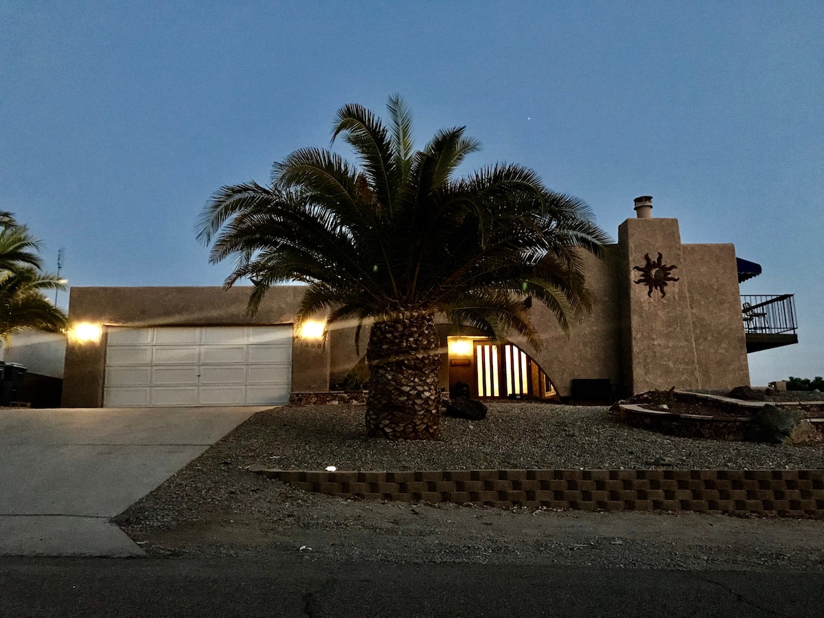 SUNSET POINTE STUNNING 3 BEDROOM POOL HOME! - Lake Havasu City