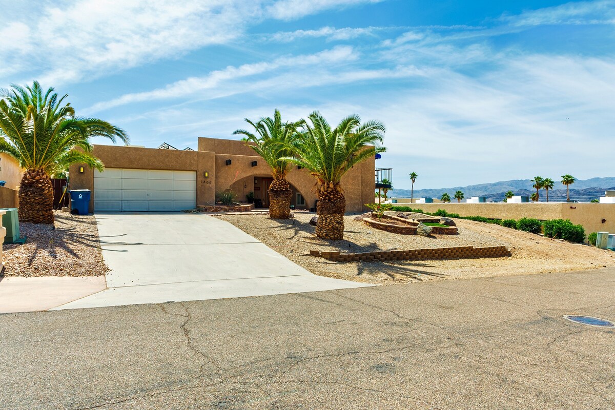 SUNSET POINTE STUNNING 3 BEDROOM POOL HOME! - Lake Havasu City