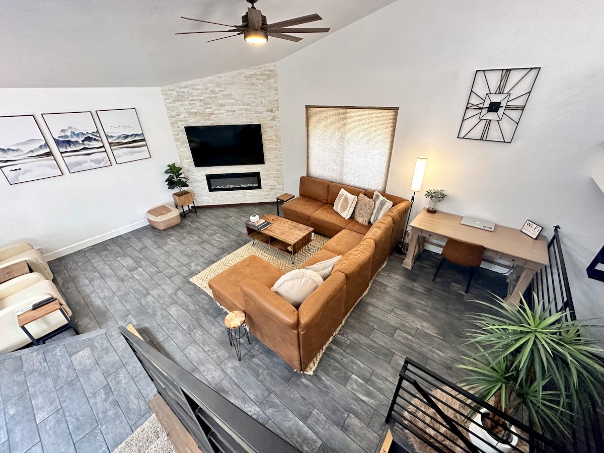 SUNSET POINTE STUNNING 3 BEDROOM POOL HOME! - Lake Havasu City