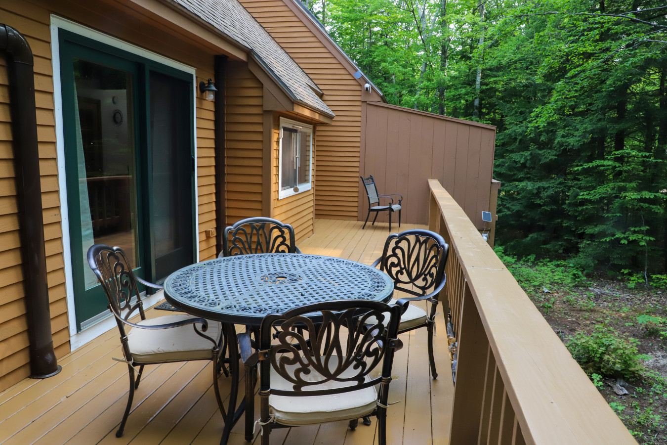 Cozy New Hampshire Retreat Near Attitash Mountain