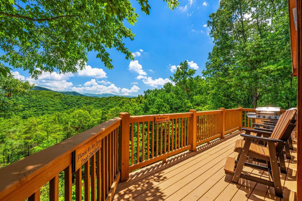 views!-3x-king-beds-hot-tub-pool-fishing-wi-fi/