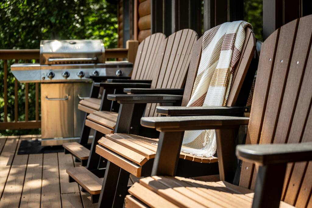 views!-3x-king-beds-hot-tub-pool-fishing-wi-fi/