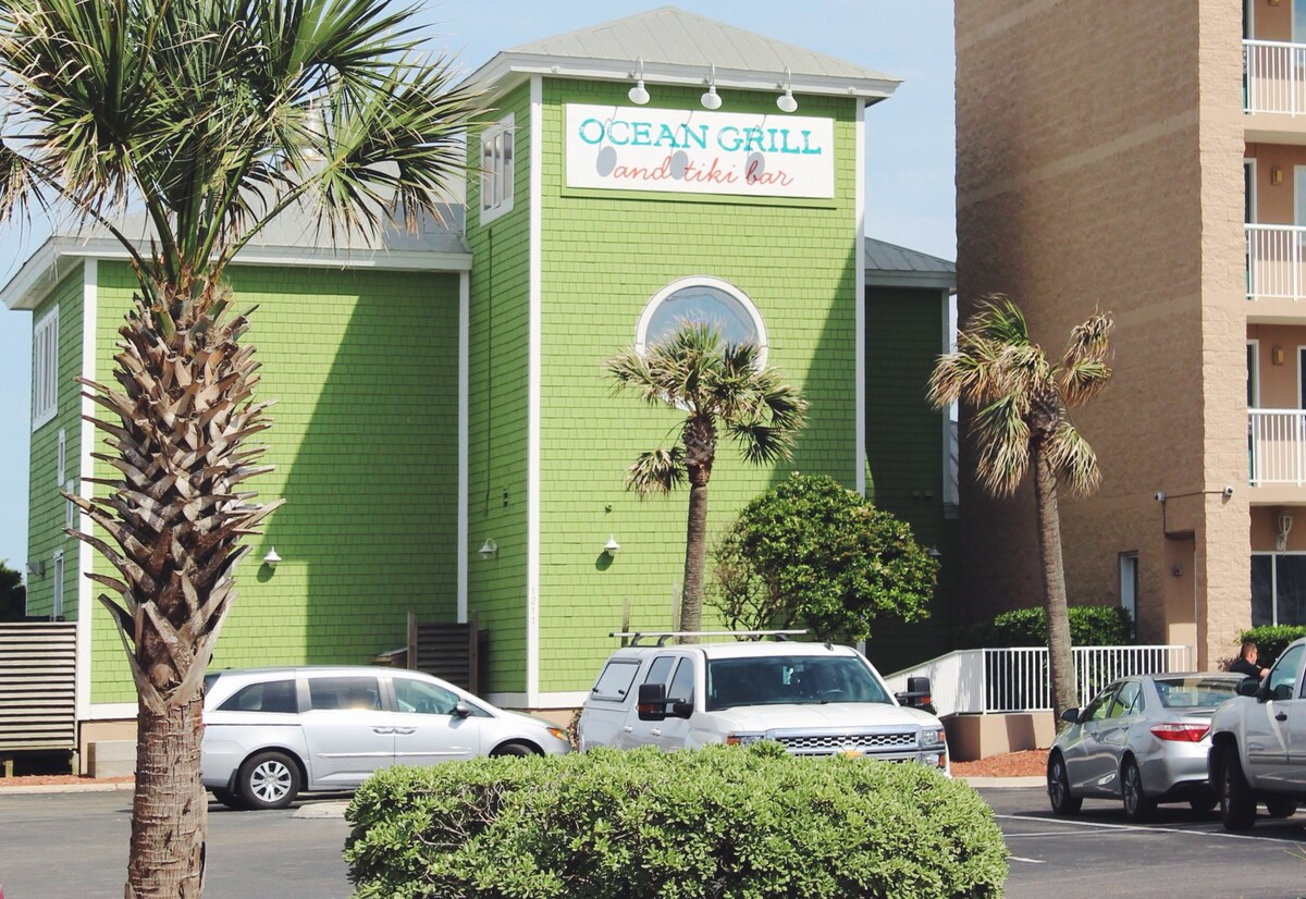 Kraken's Den Oceanview Steps to ocean Pool - Carolina Beach Kraken's Den Oceanview Steps to ocean Pool - Carolina Beach