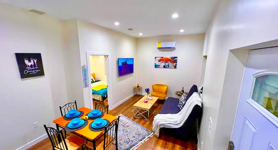 Unique and luxury guest house 4sleep - Los Angeles