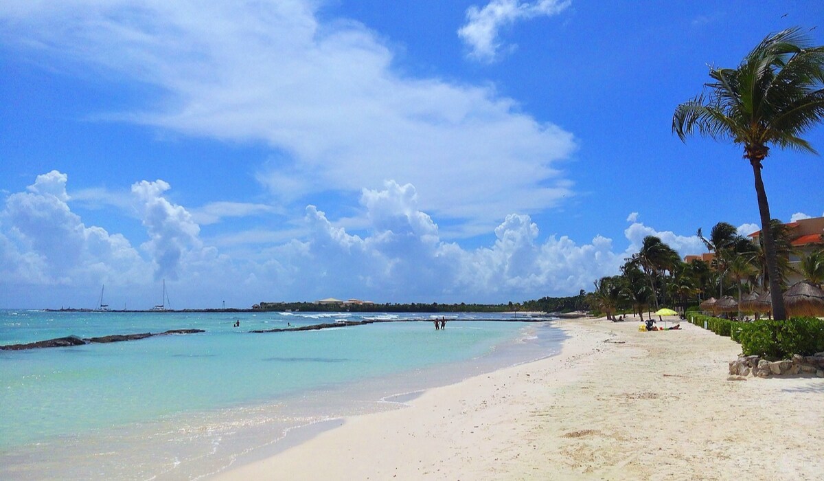 spacious-family-villa-beach-private-pool-golf/