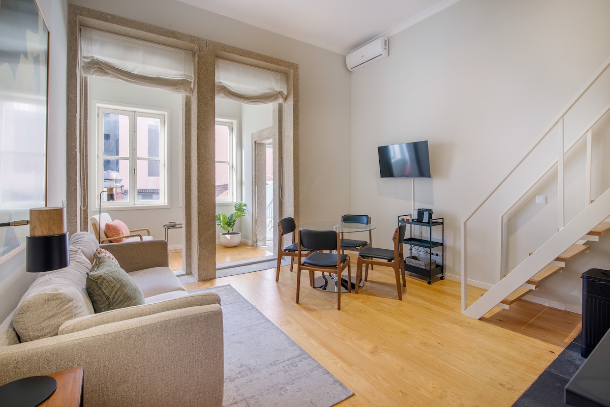 almada-151-2t-terrace-light-porto-center/