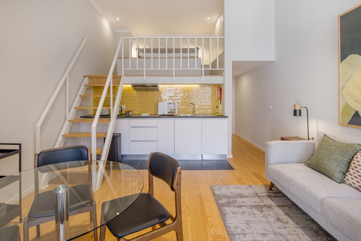 almada-151-2t-terrace-light-porto-center/