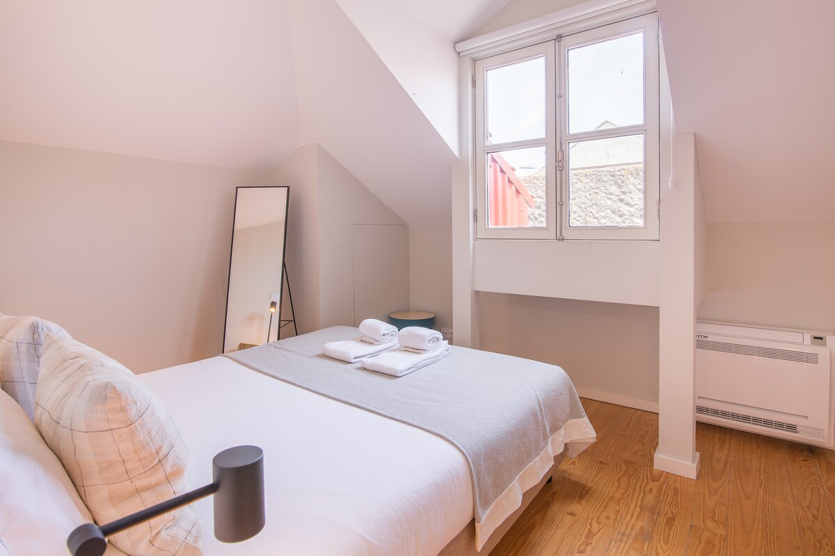 almada-151-3f-2br-apartment-porto-center/