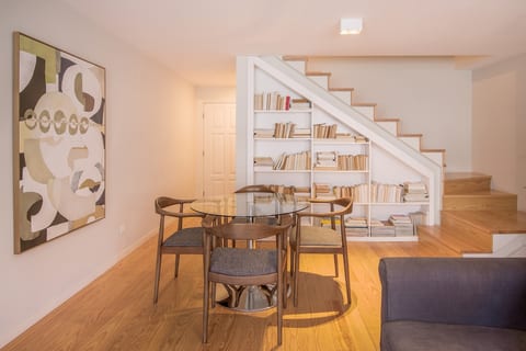 Almada 151 (3F) - 2BR Apartment - Porto Center