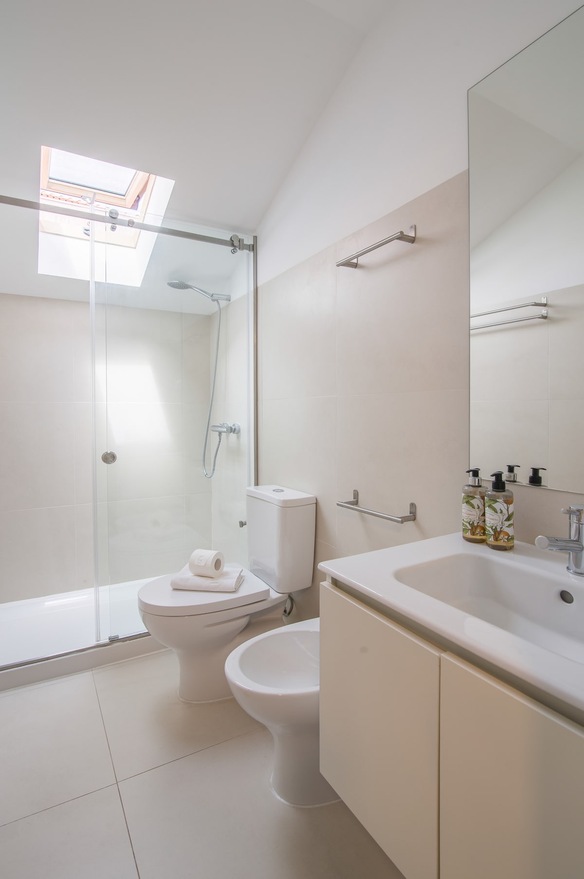 almada-151-3f-2br-apartment-porto-center/