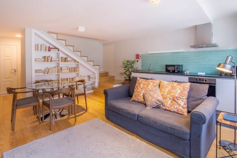 Almada 151 (3F) - 2BR Apartment - Porto Center