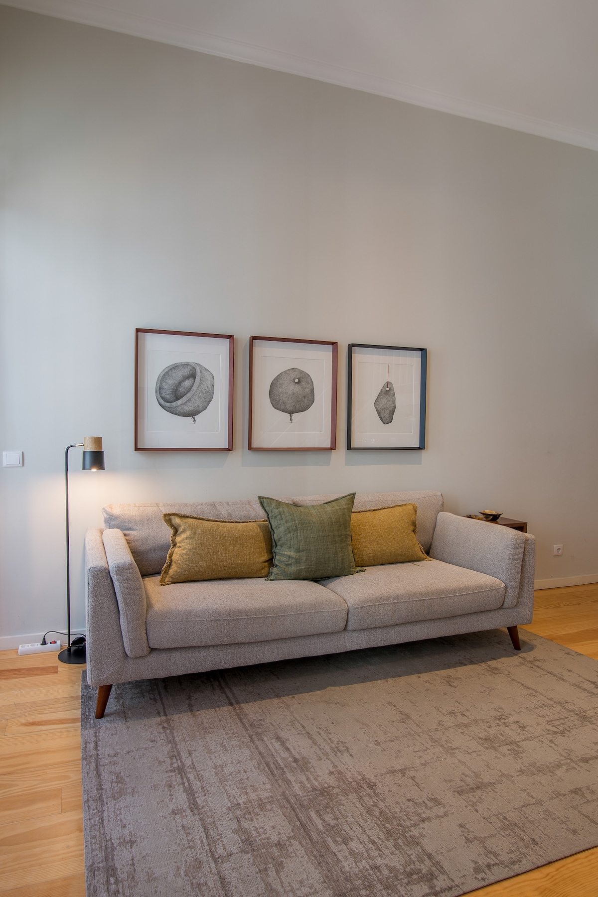 almada-151-1f-cozy-mezzanine-porto-center/