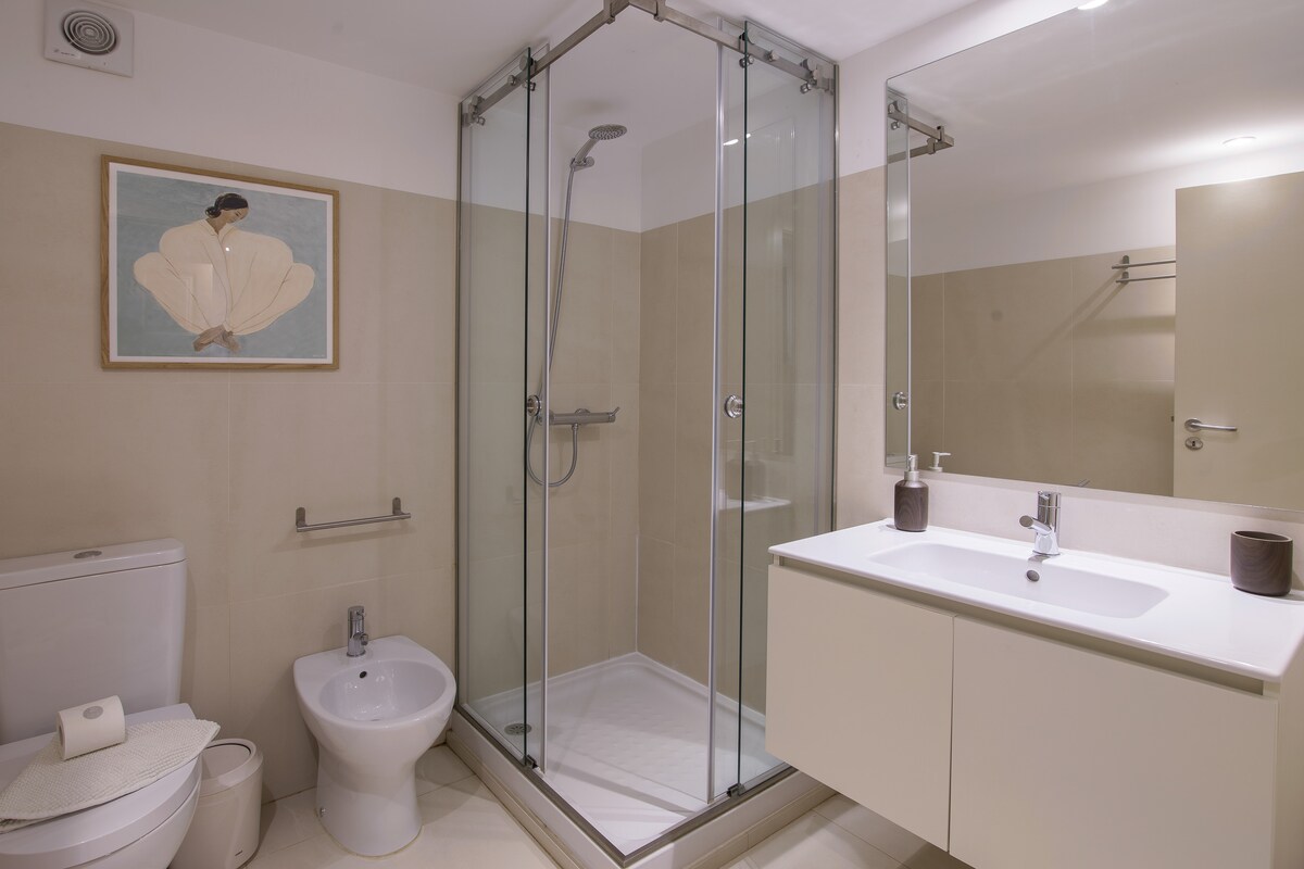 almada-151-1f-cozy-mezzanine-porto-center/