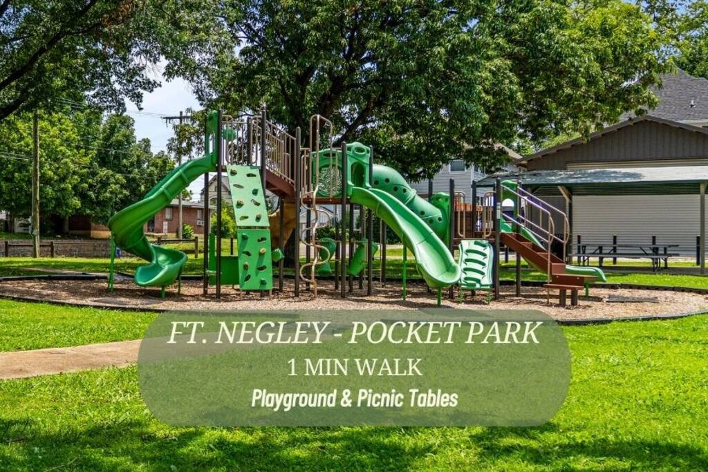 Walk to Fun | Southside, Choo Choo, Drinks & Eats