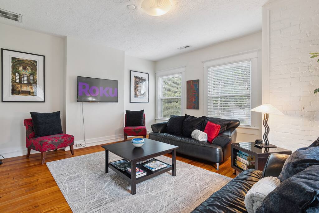In Southside | Roomy 6 Bedroom | Walk to Choo Choo - Chattanooga In Southside | Roomy 6 Bedroom | Walk to Choo Choo - Chattanooga